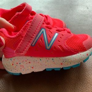 New Balance toddler girl sneakers - like new!